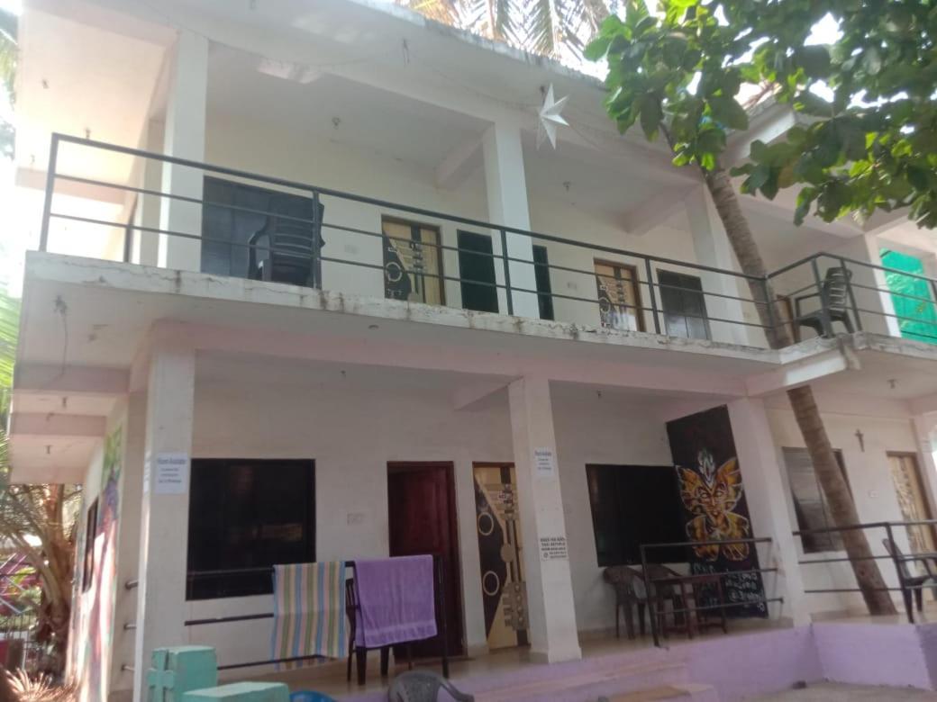 Est Hem Guesthouse Арамбол Екстер'єр фото